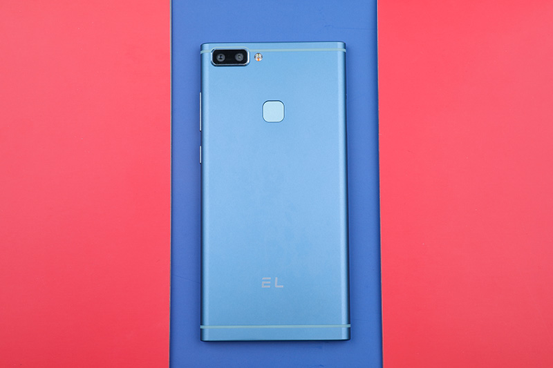 EL K20 Smartphone